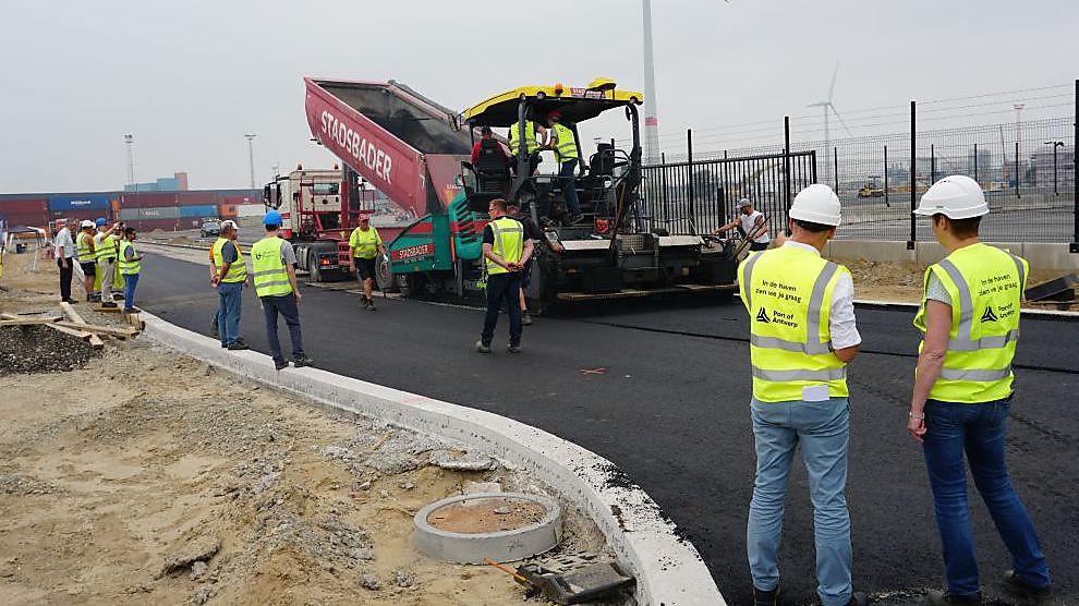 Le Port d'Anvers et UAntwerpen construisent une route en asphalte innovante