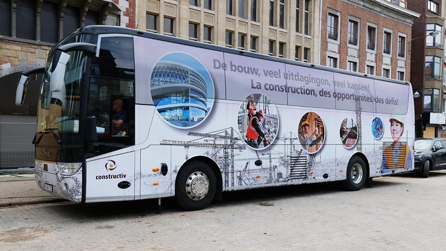 Le ConstruBus aide les victimes des inondations