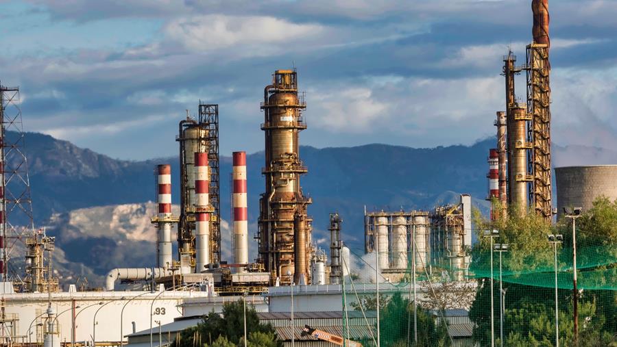 Embargo européen sur les produits pétroliers russes