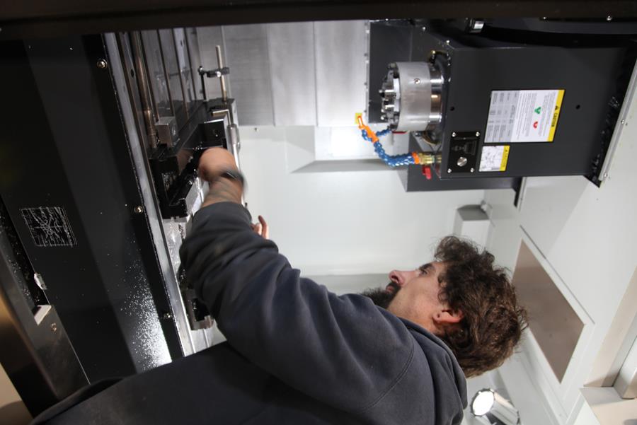 Une entreprise de travail adapté investit dans un tour et une fraiseuse