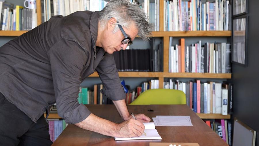 Alejandro Aravena en Holcim op de Biënnale van Venetië 2025