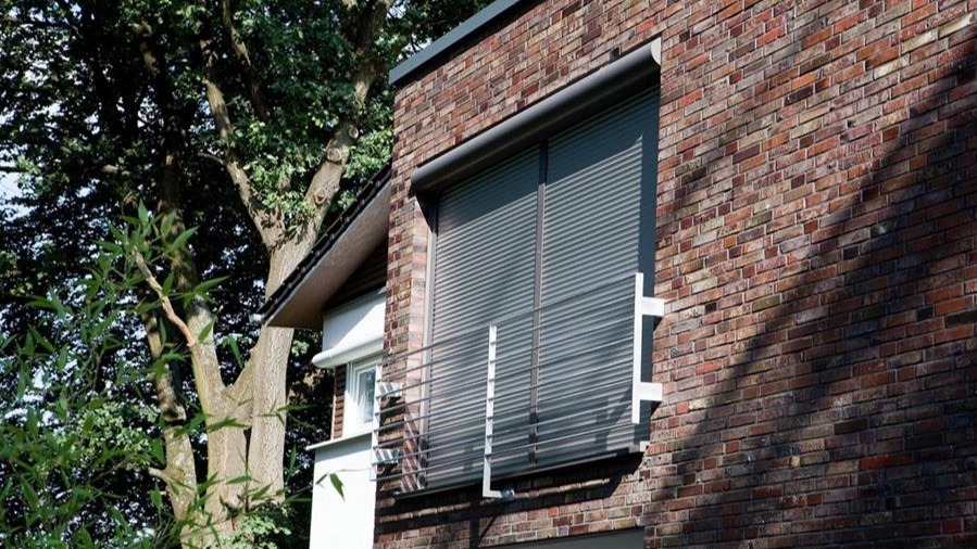 Plaatsing voorzetrolluik zonder kap- en breekwerk