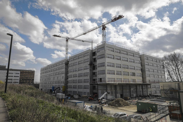 Le Grand hôpital universitaire de Bruxelles recalé par les médecins de Brugmann et Saint-Pierre 
