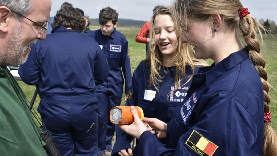 Belgische scholieren schieten eigen satellieten de lucht in