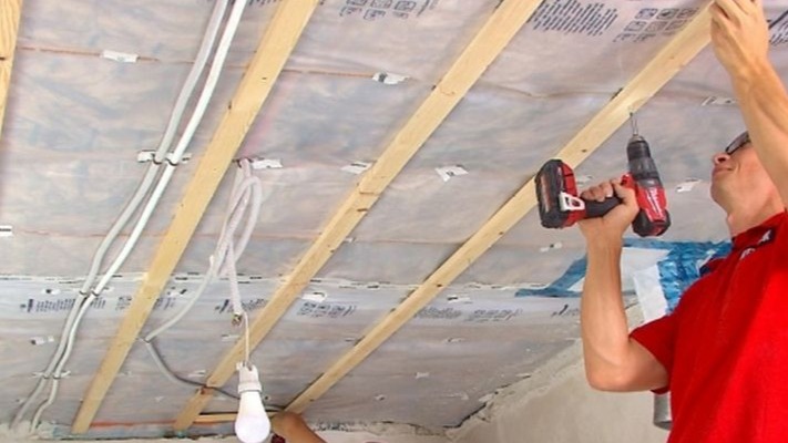 Comment complètement rénover votre plafond?